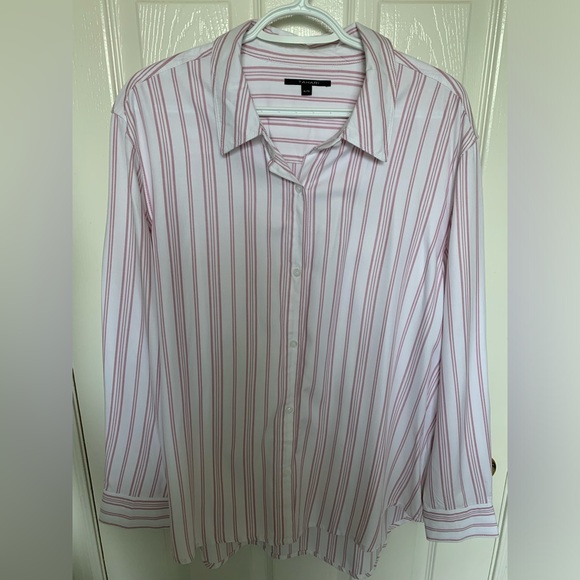 Tahari Pink & White Pin-Striped Print Lightweight Oversized Button Down Shirt💕 - Picture 5 of 8